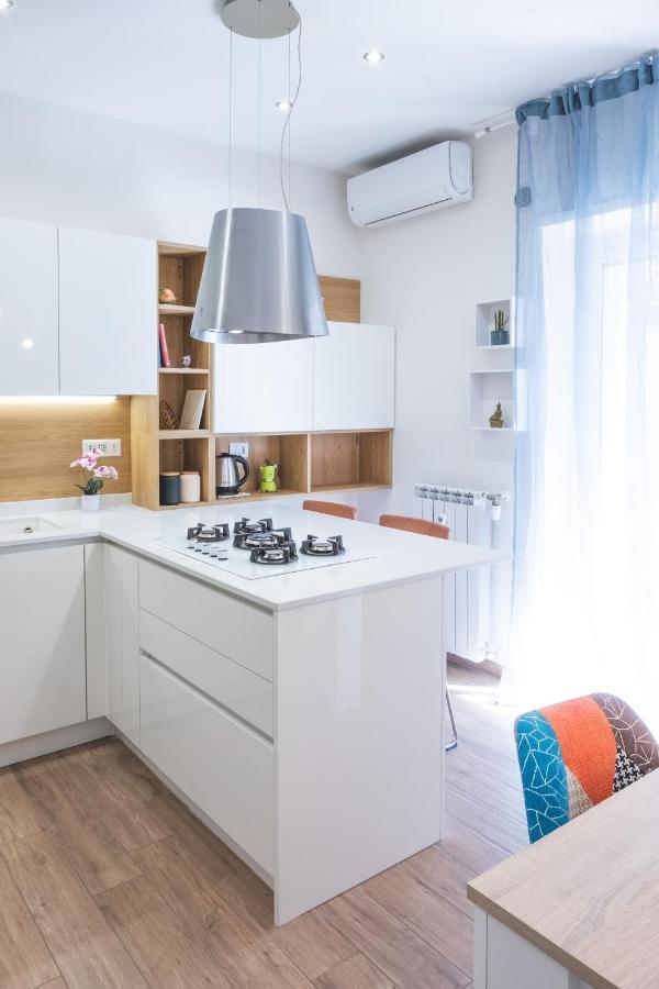 Apartment Cozy Flat With Terrace At Trastevere Train Station Rom