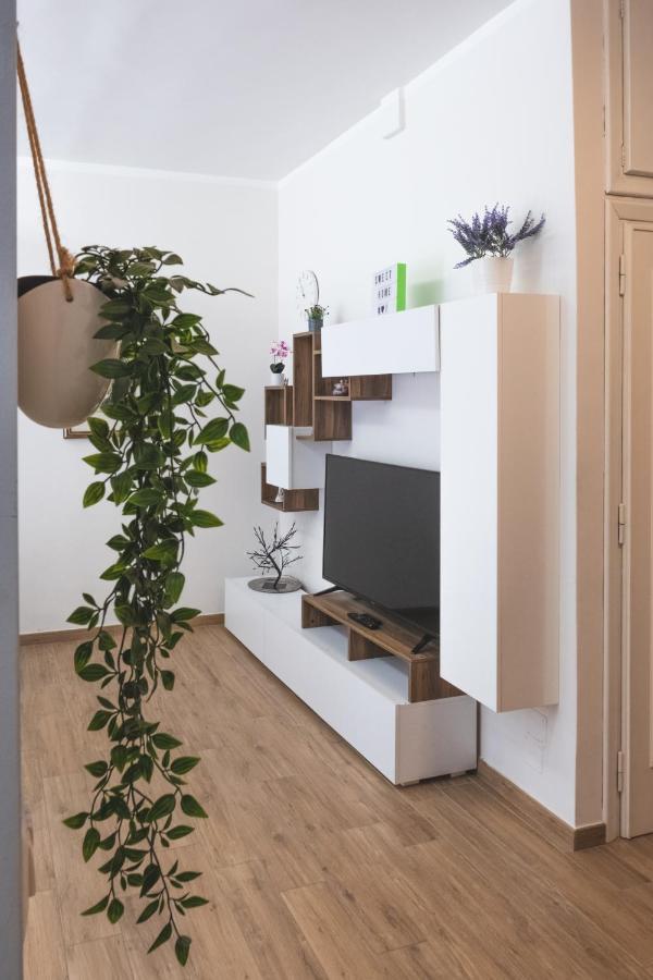 Lejlighed Cozy Flat With Terrace At Trastevere Train Station *