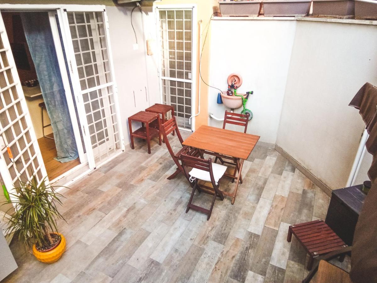 Cozy Flat With Terrace At Trastevere Train Station Lejlighed *