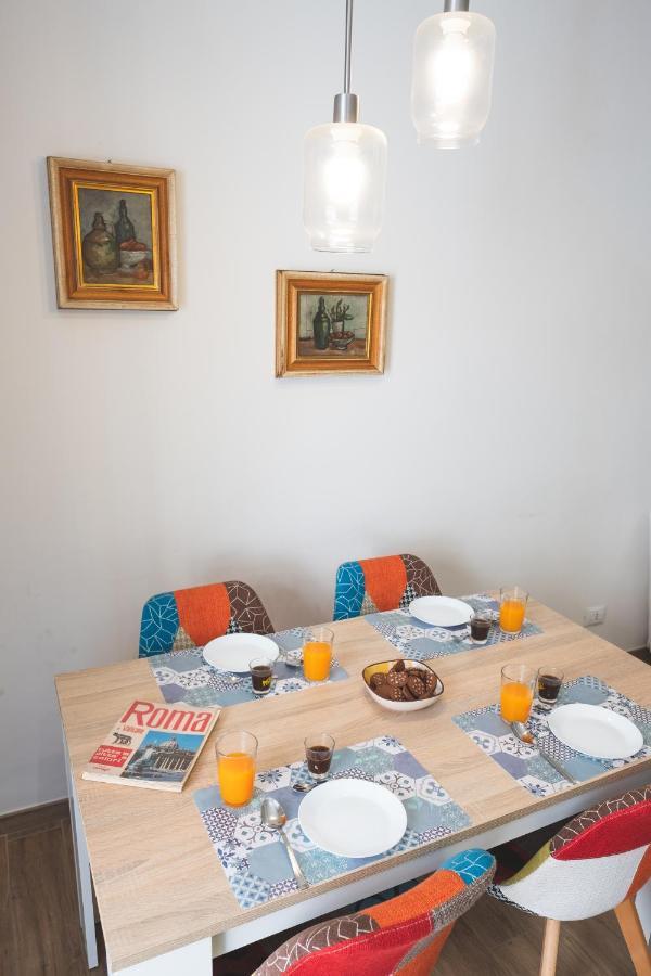 Cozy Flat With Terrace At Trastevere Train Station Rom