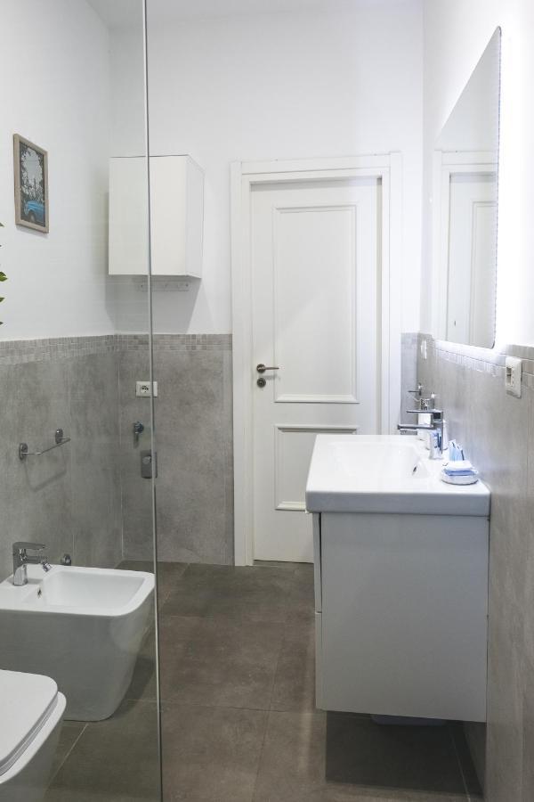 Cozy Flat With Terrace At Trastevere Train Station Lejlighed