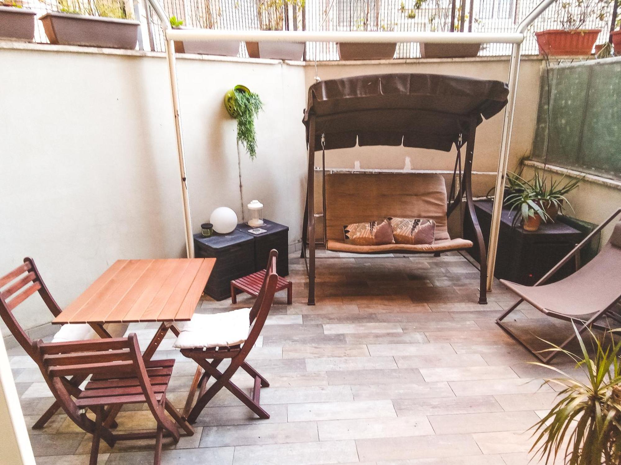 Cozy Flat With Terrace At Trastevere Train Station Lejlighed